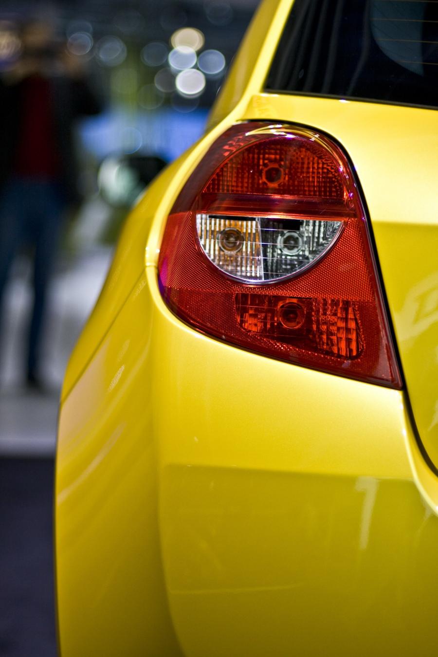  Renault Clio RS 2010 года  (фото 21 из 38)